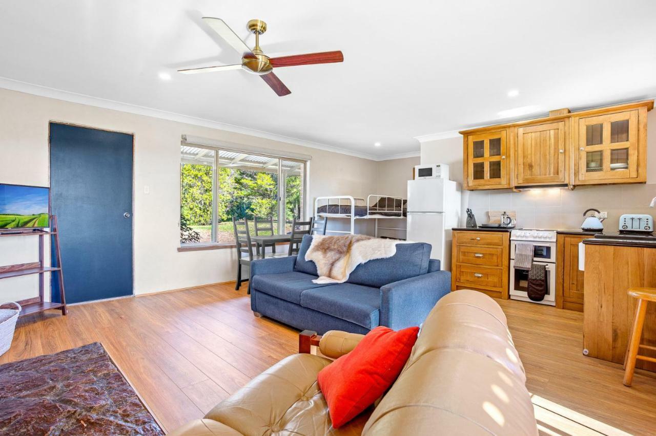 Braeside Cabin Two Alphitonia Central Tilba 外观 照片